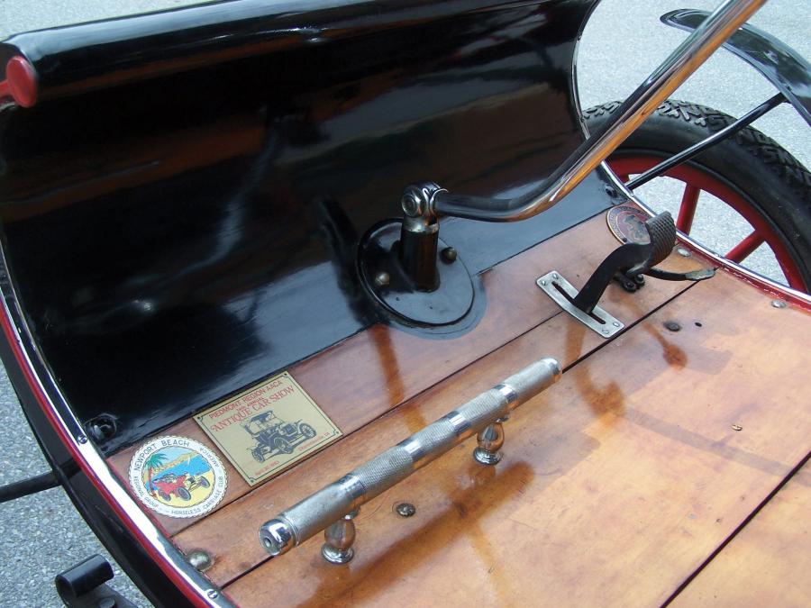  Oldsmobile Model R Curved Dash Runabout 1903 года  (фото 2 из 7)